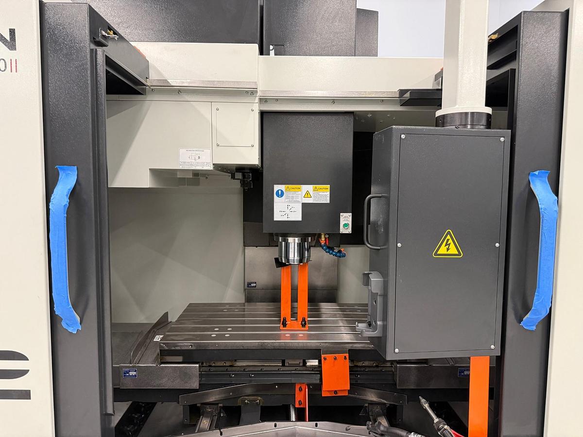Hision Vertical Machining Center CAT40 BIG PLUS (2024)