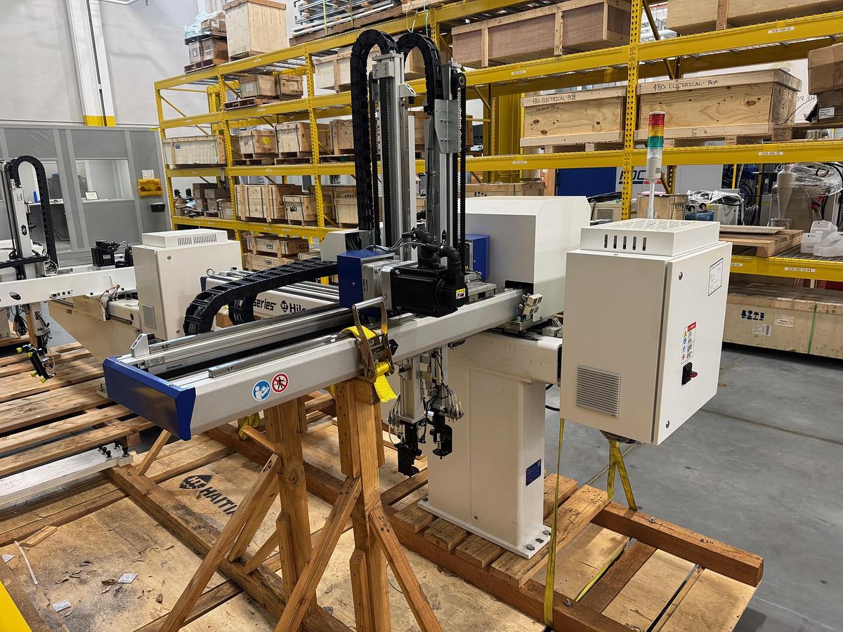 Used Not Ready - Hilectro Medium V Series Servo Robot (2023)