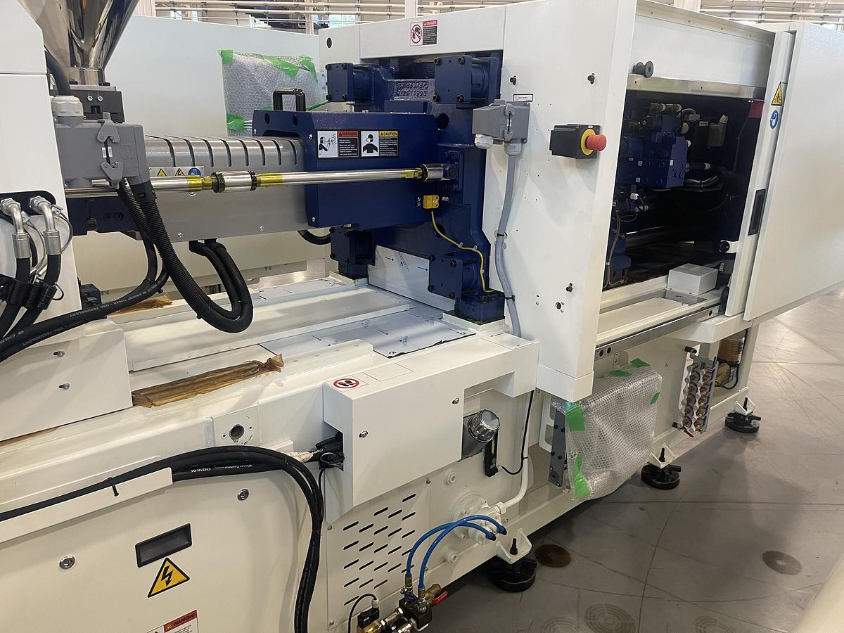 135 Ton, 5.85 oz Niigata MZ 1200/300 Injection Molding Machine (2025)