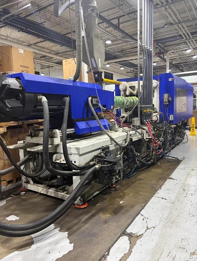 Used 650 Ton, 89.6 oz Van Dorn 650HT-4300 Injection Molding Machine (2006)
