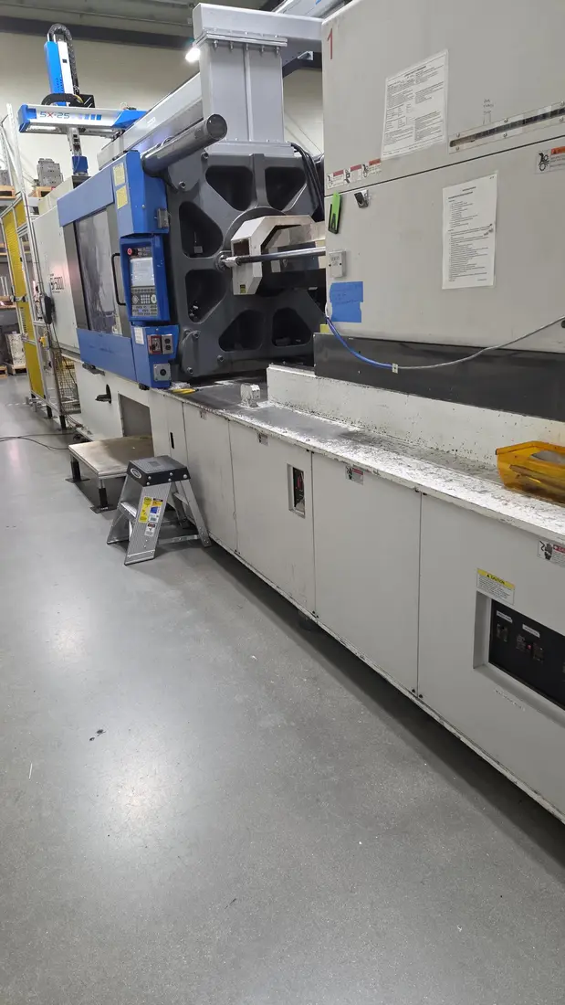 Used 500 Ton, 37 Oz., Toyo Si-500II H600U Injection Molding Machine (2003)