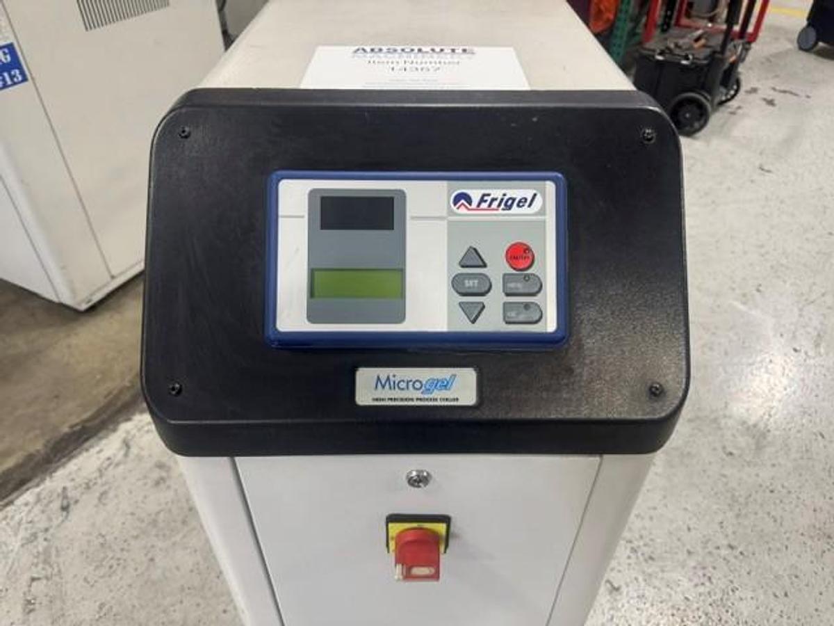 Used 2.5 Ton Frigel RCM40/6 SP Chiller and Temperature Controller