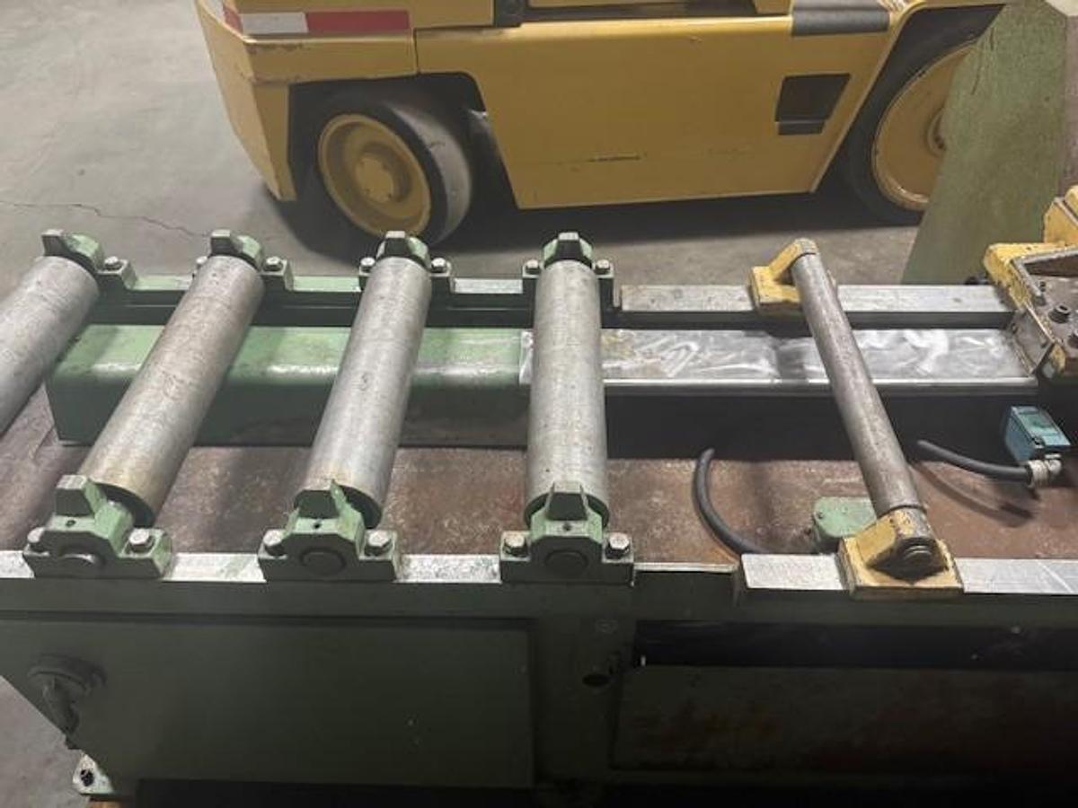 Used DoAll Auto Horizontal Band Saw