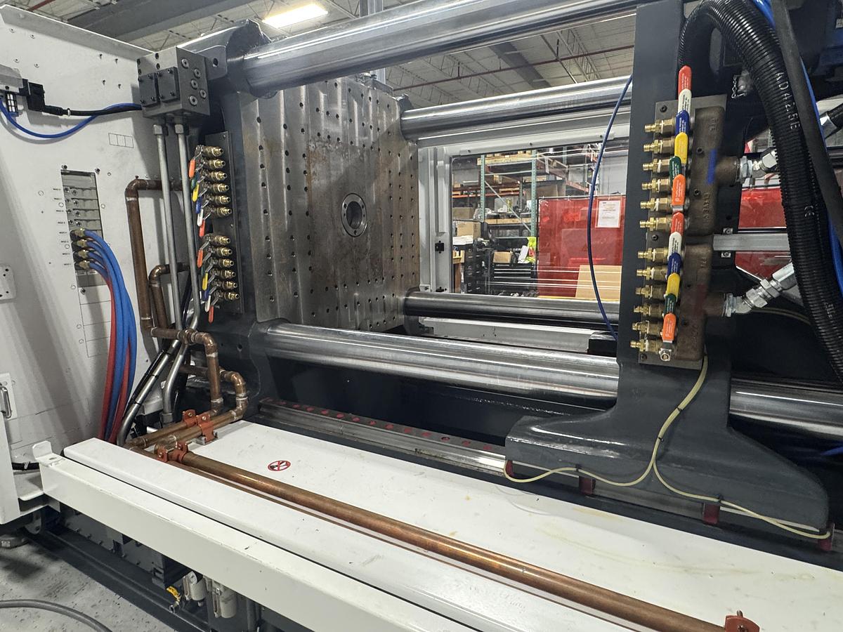 Used 315 Ton, 26 Oz., Q-Series Milacron Injection Molding Machine (2024)