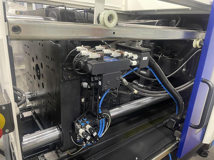 Used 180 Ton, 12.64 Oz., Haitian MAIII 1600/570 Injection Molding Machine (2022)