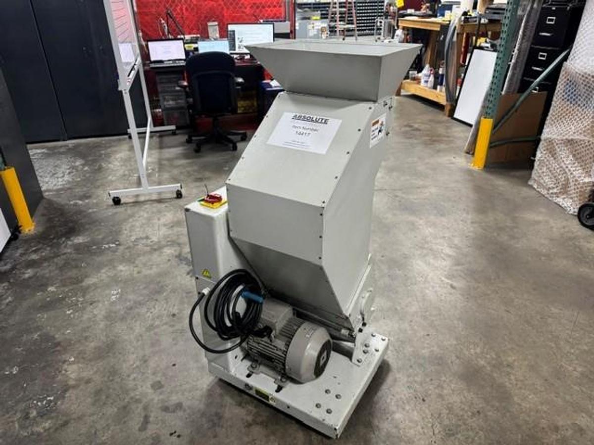Used 2.9 HP Autogrind LSG-614 Slow Speed Granulator