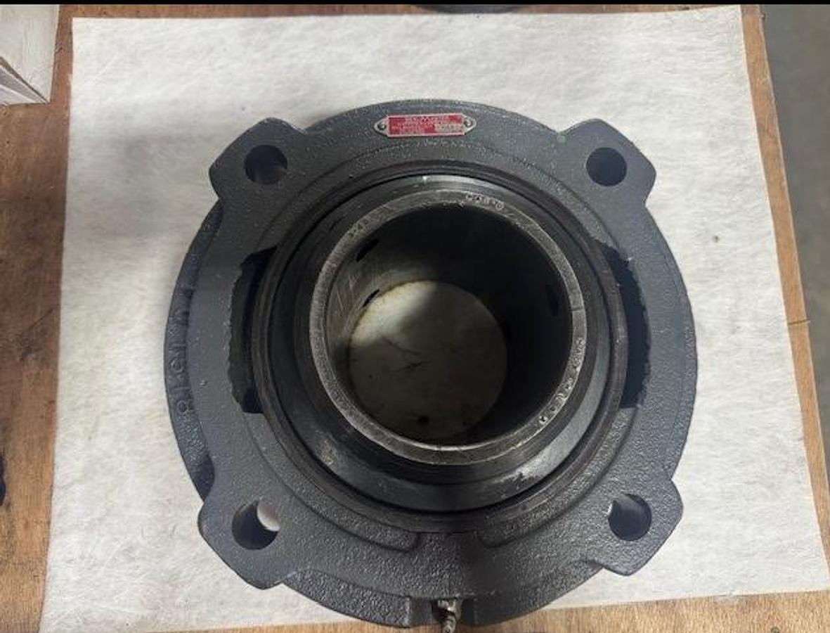 Used Seal Master MFCG-64 4-bolt flange bearing