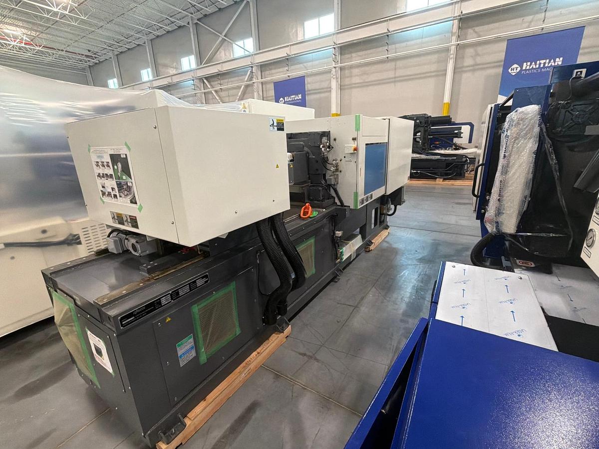 112 Ton, 4.37 Oz., Niigata MD110S8000 Injection Molding Machine