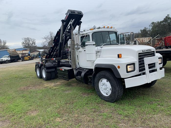 Used 2001 MACK RD 