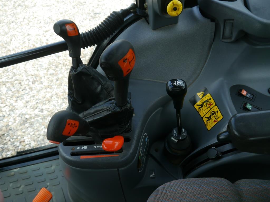 Used New Holland TS115 4wd Tractor