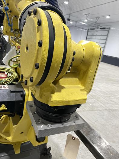 Used FANUC R2000/210F 6 AXIS ROBOT WITH R30iB CONTROLLER