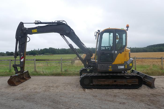 Used 2014 VOLVO ECR88D