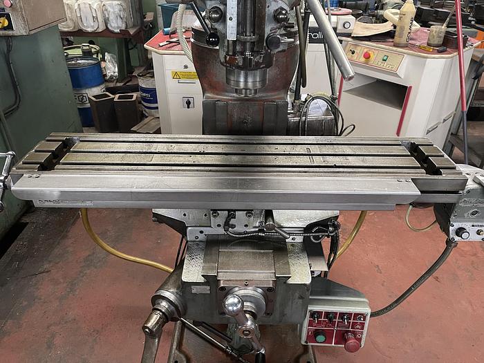 Buone Fresatrice a Testa Veloce BRIDGEPORT