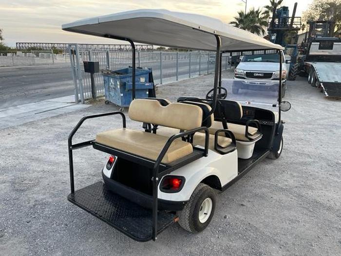 Used 2019 Cushman  Shuttle 6 Golf Cart