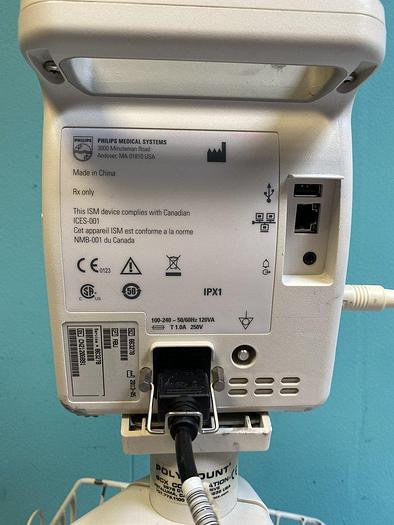 Used Philips SureSigns VS2+  Monitor auf Trolley mit Blutdruckmanschette