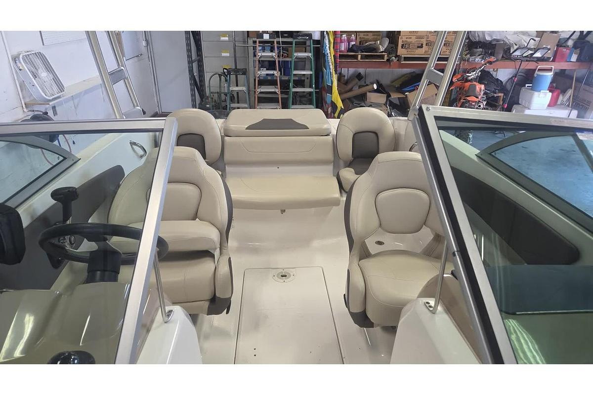 Used 2012 Chaparral H20 19