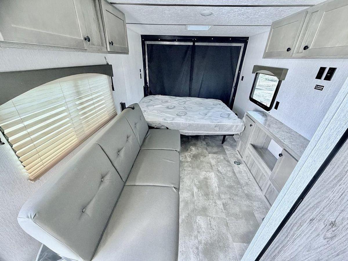 Used 2023 Sunset Park RV Sun-Lite 21TH