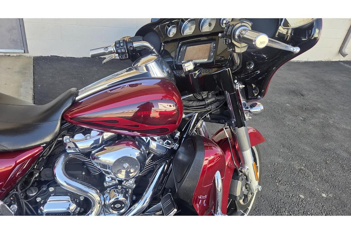 Used 2017 Harley-Davidson® FLHXS Street Glide® Special