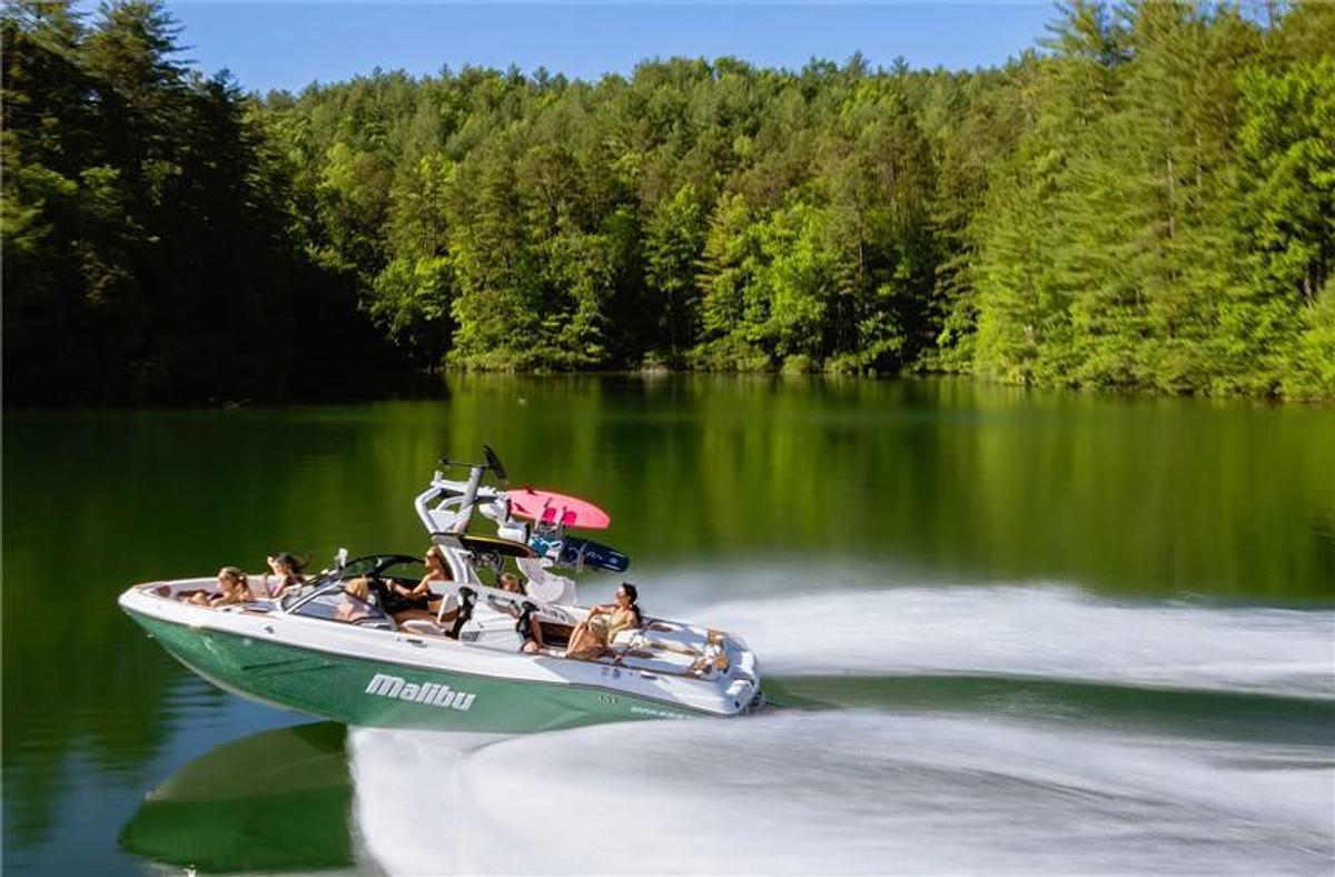 2024 Malibu Boats 23 LSV