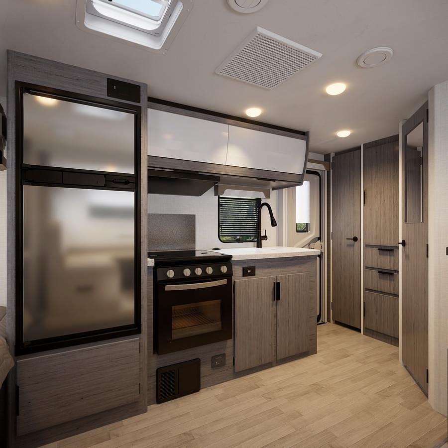 Lance 1685 Travel Trailer