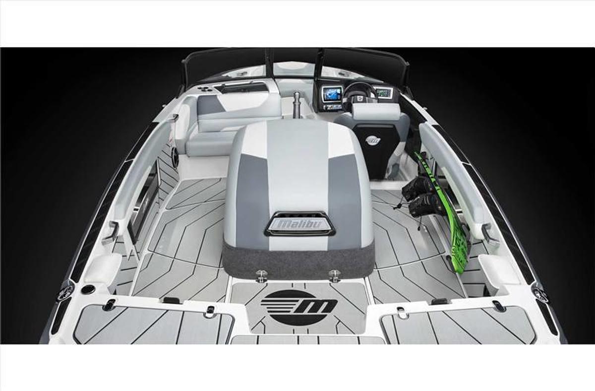 2024 Malibu Boats TXi MO CB