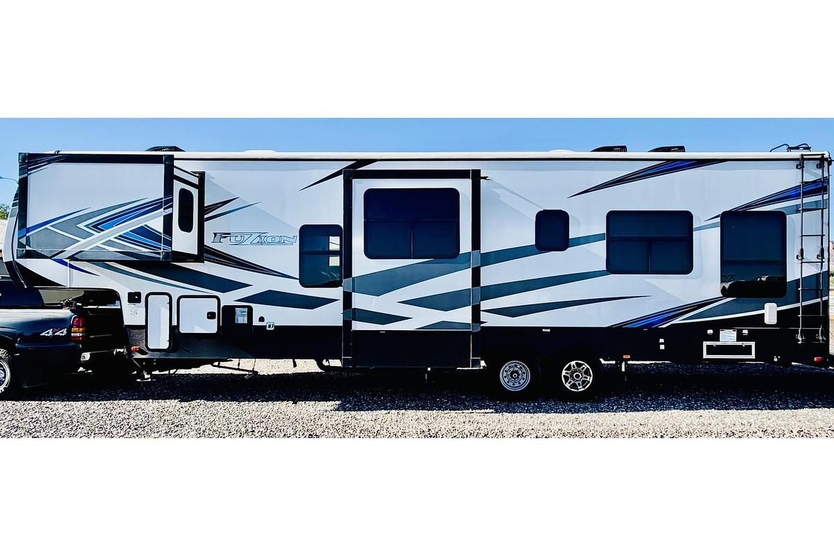 Used 2021 Keystone RV Fuzion 379