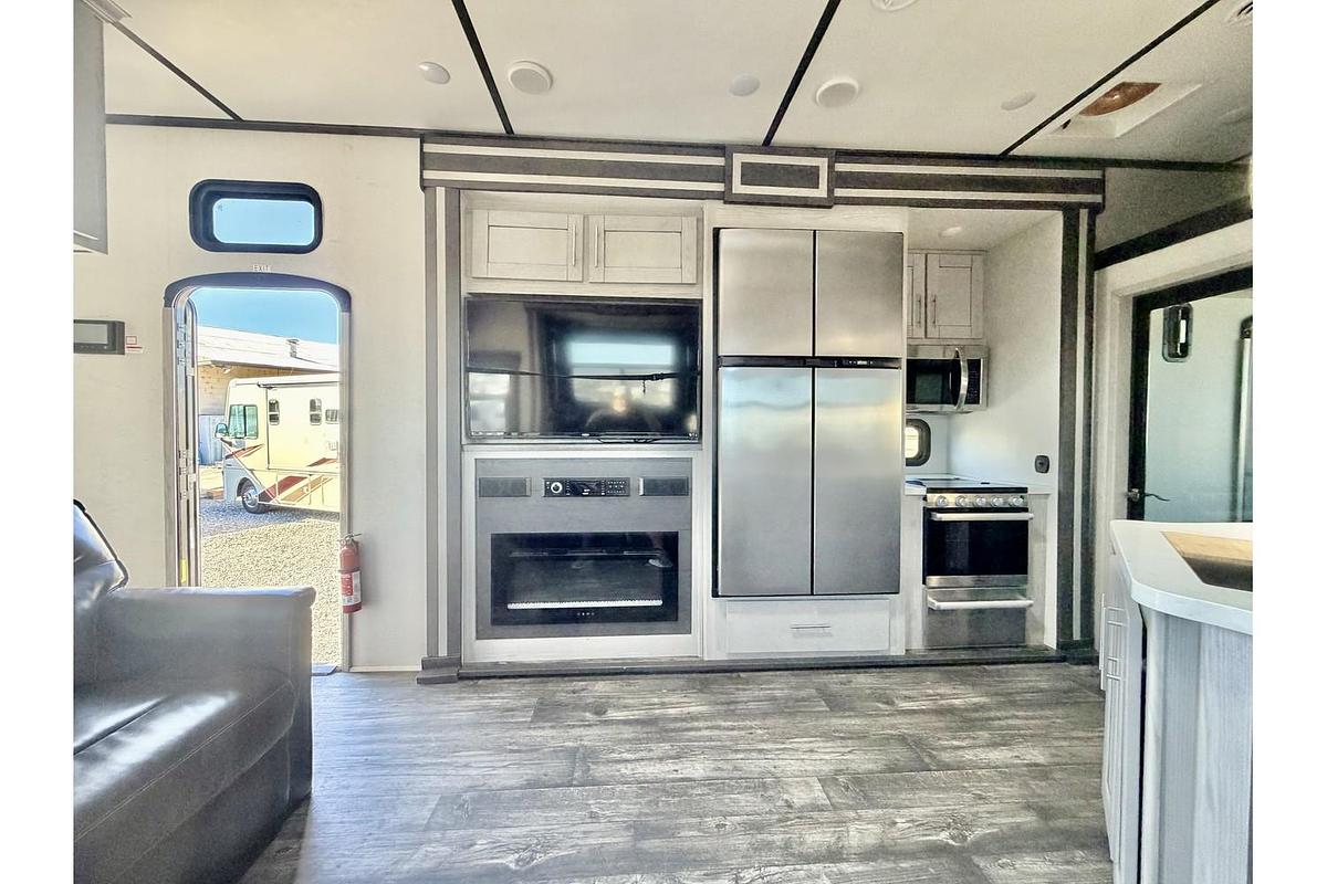 Used 2021 Keystone RV Fuzion 379