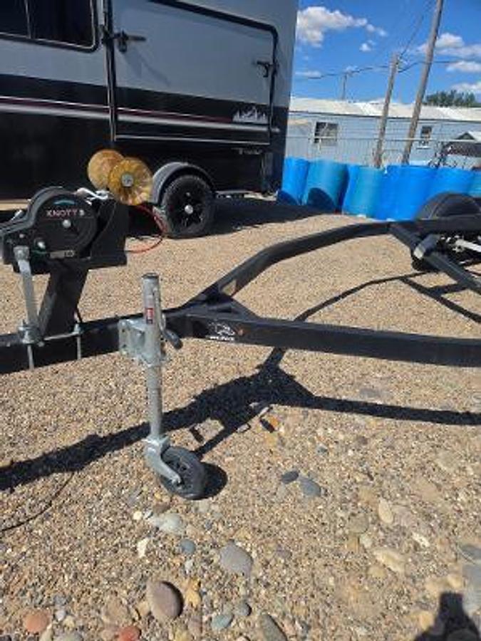 Used 2025 Coyote 21SSI