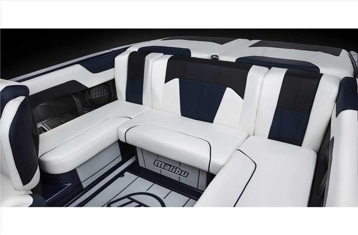 2024 Malibu Boats 20 VTX