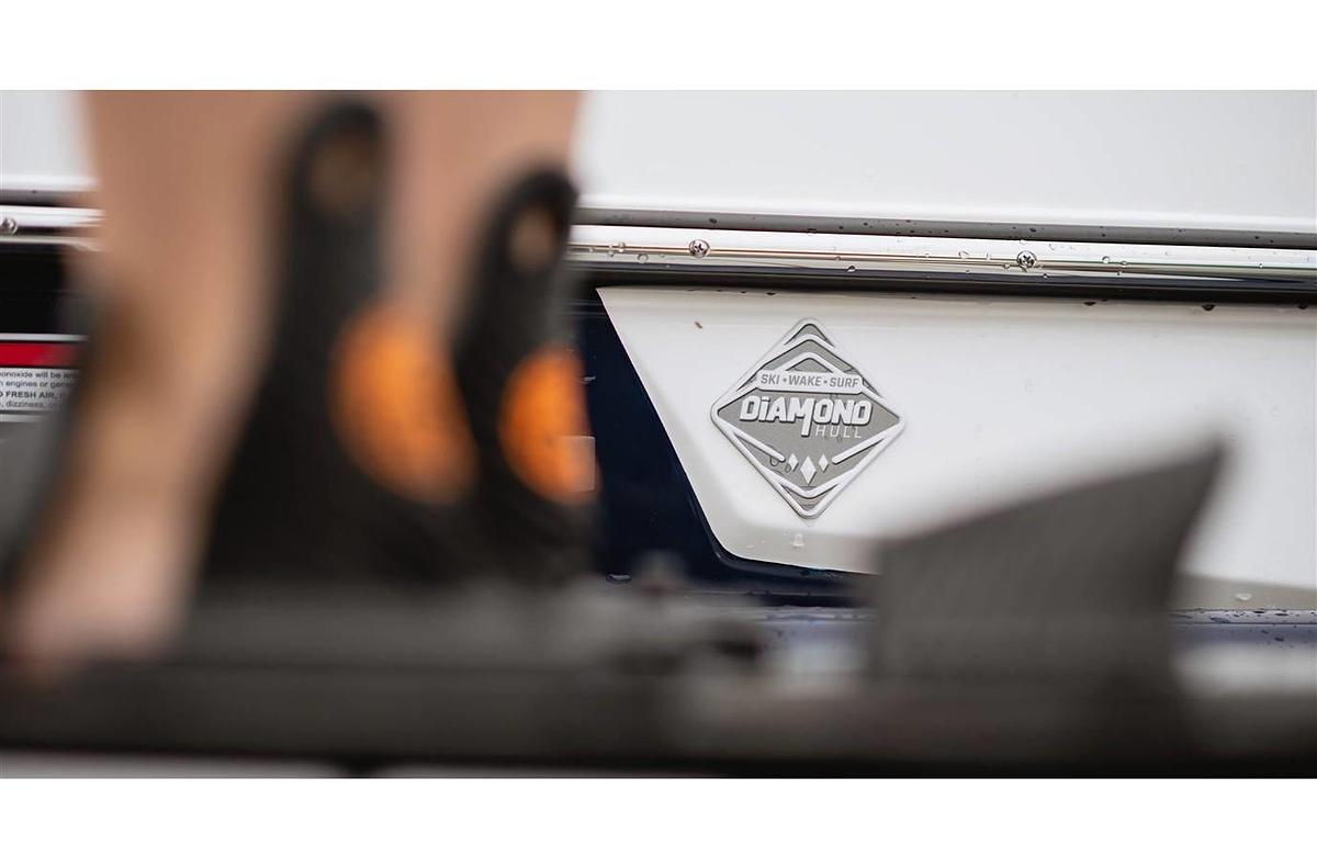 2024 Malibu Boats 20 VTX