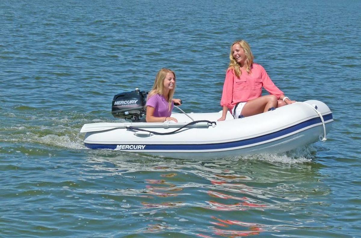 2016 Mercury Boats Sport 240