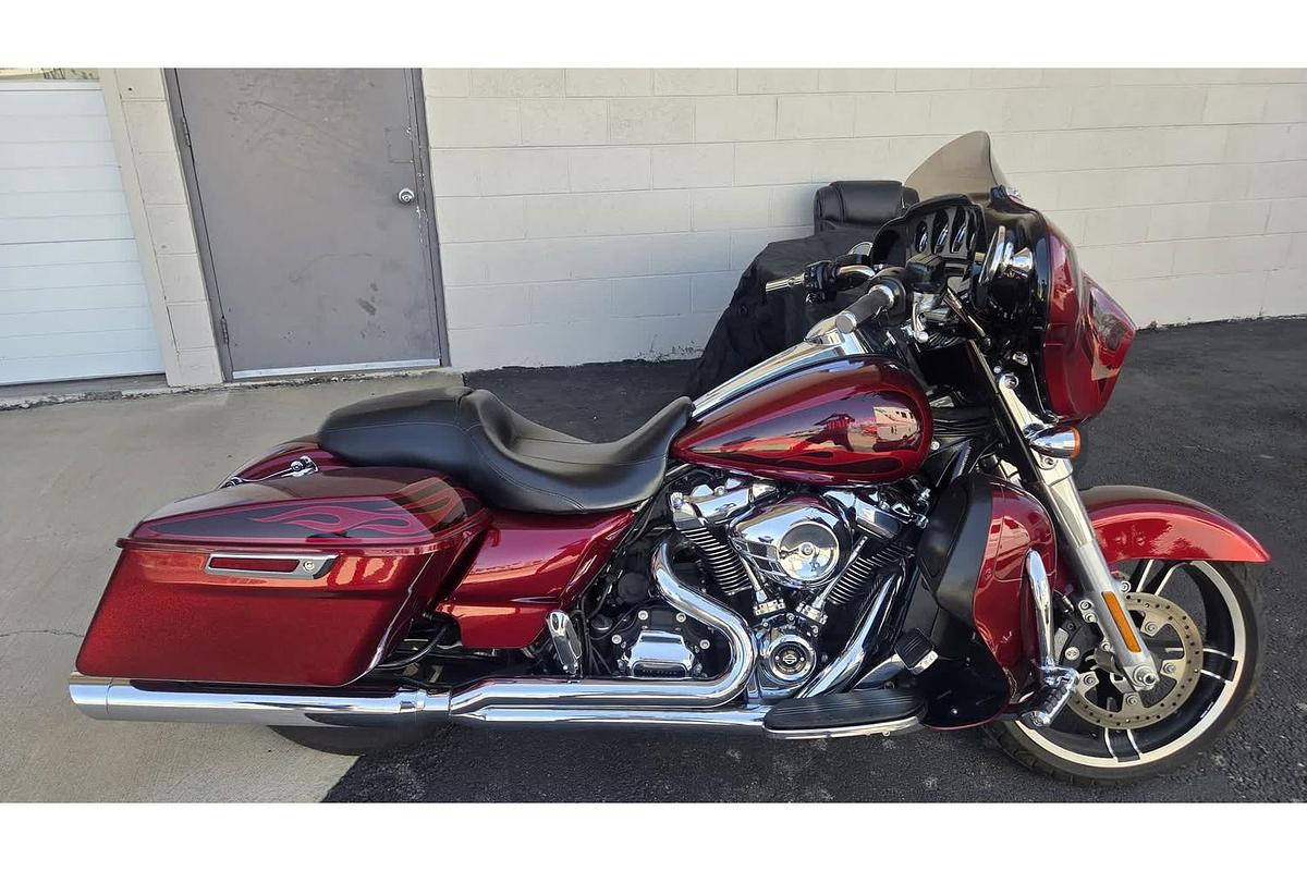 Used 2017 Harley-Davidson® FLHXS Street Glide® Special