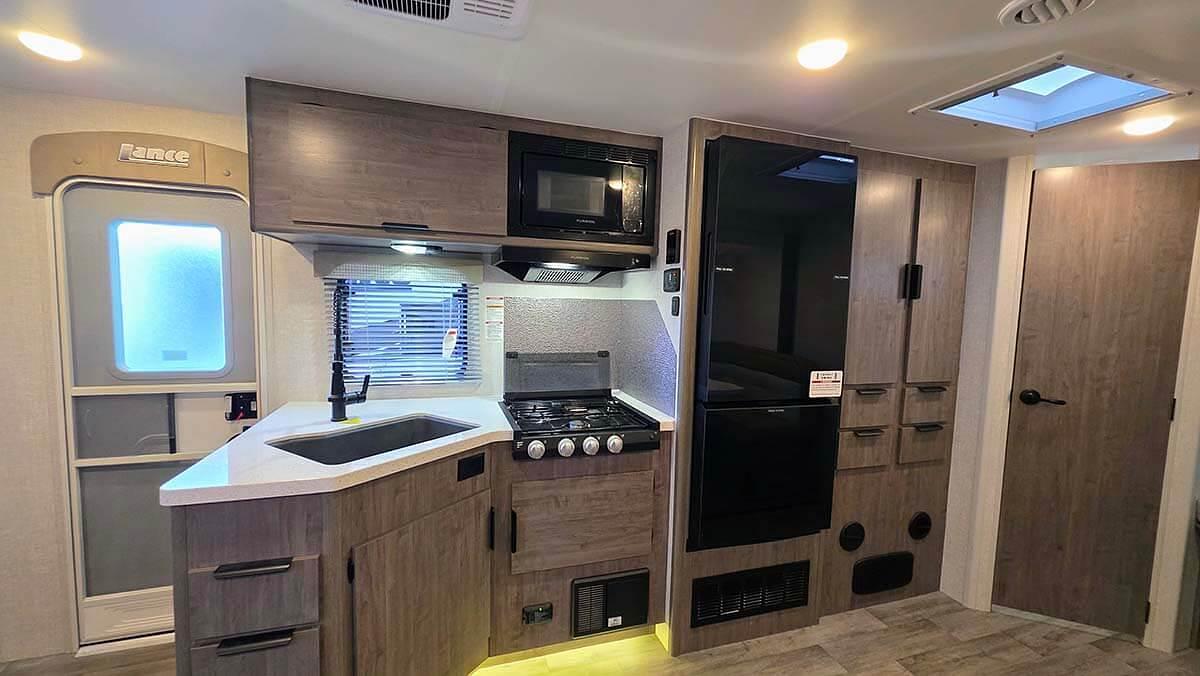 Evolve 2685 Travel Trailer