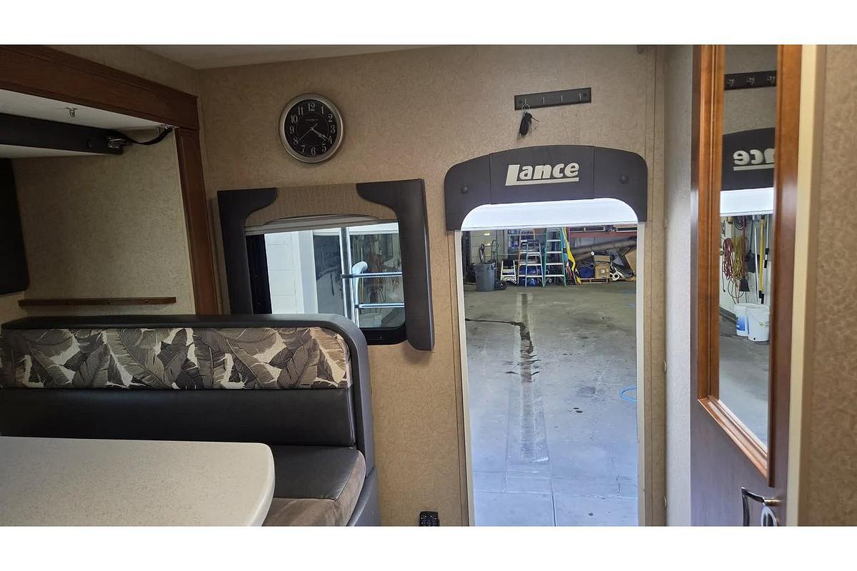 Used 2018 Lance 855S