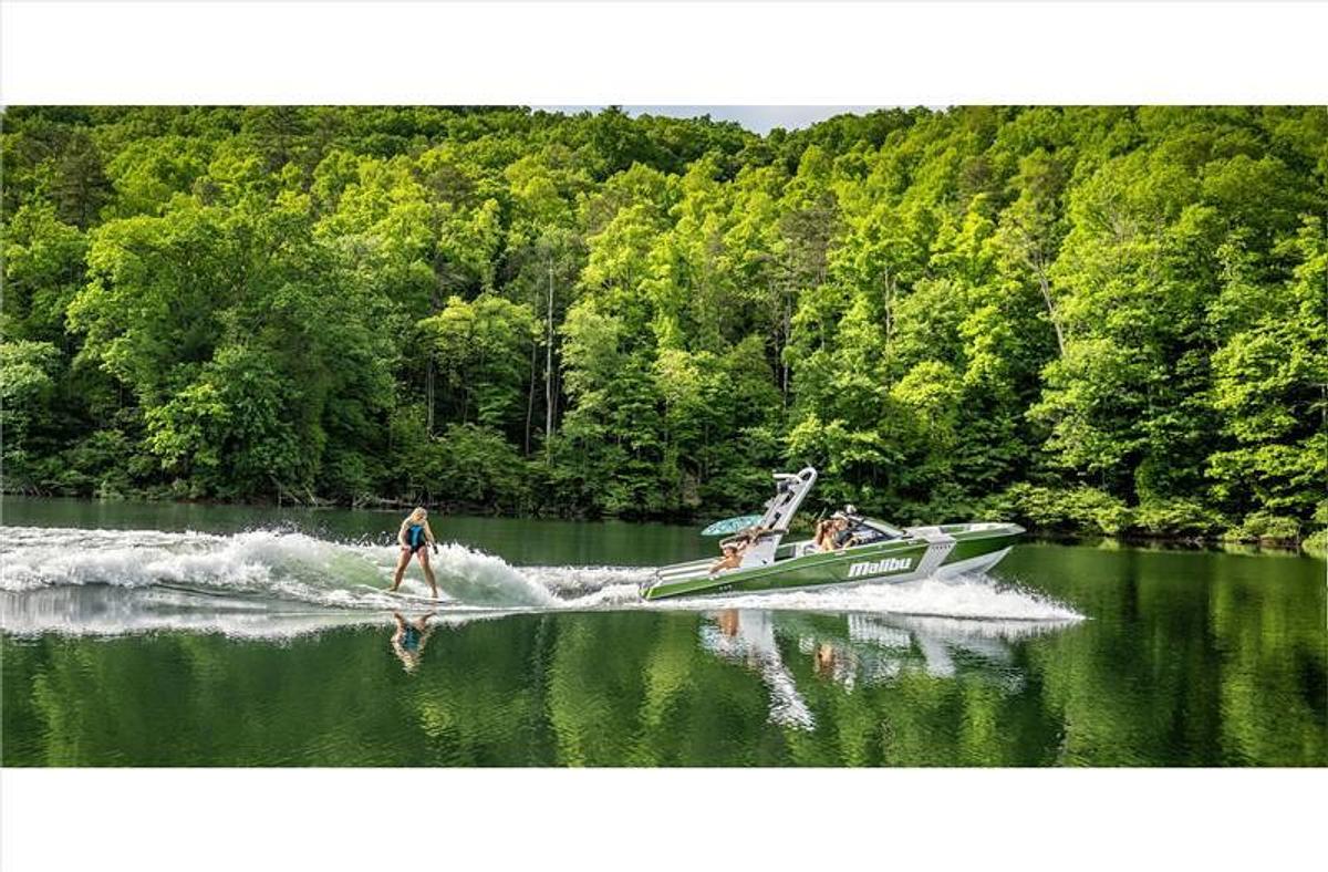 2024 Malibu Boats 21 LX