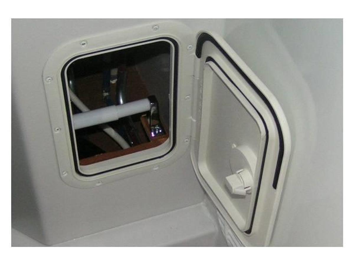 2010 Lance Camper Manufacturing Truck Camper - Long Bed 1191