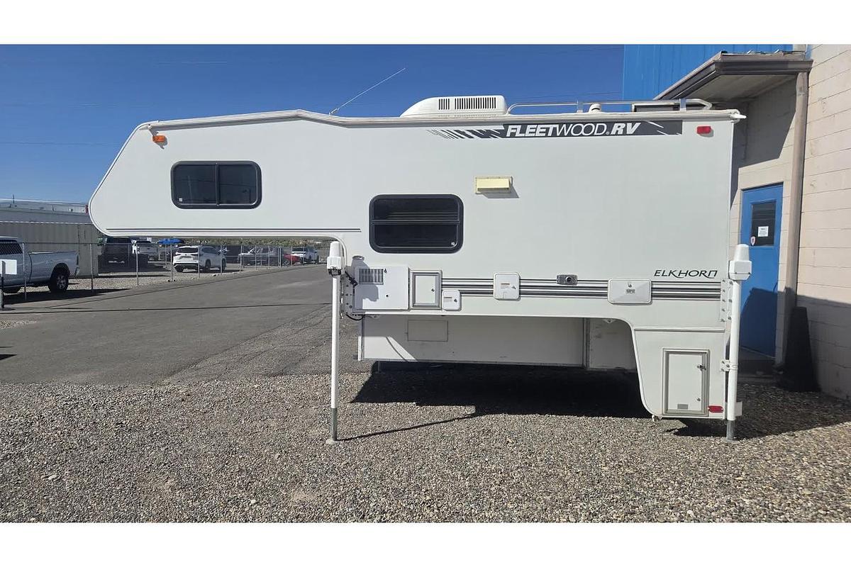 Used 2000 Fleetwood RV Elkhorn M9T
