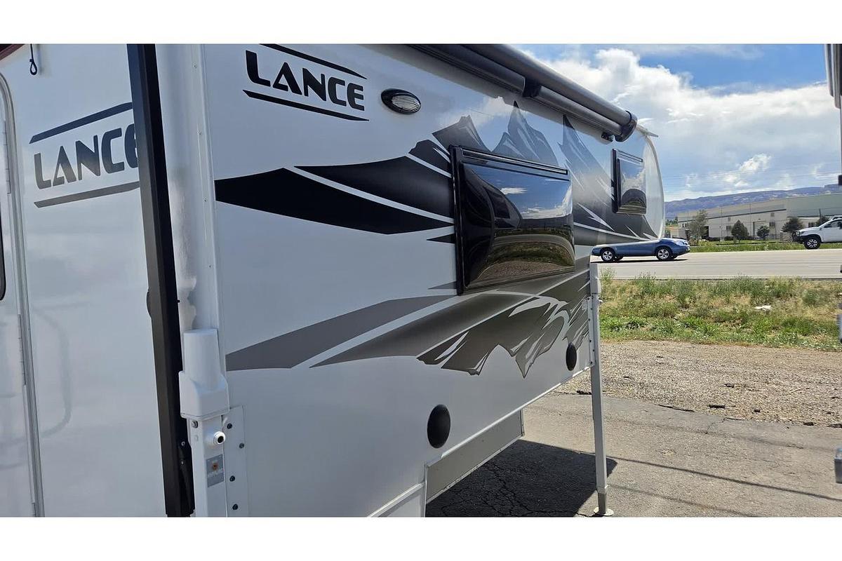 Used 2025 Lance 825