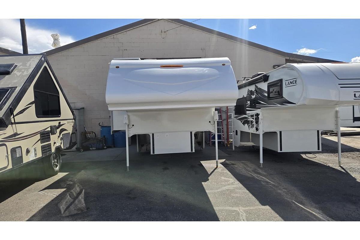Used 2018 Lance 855S