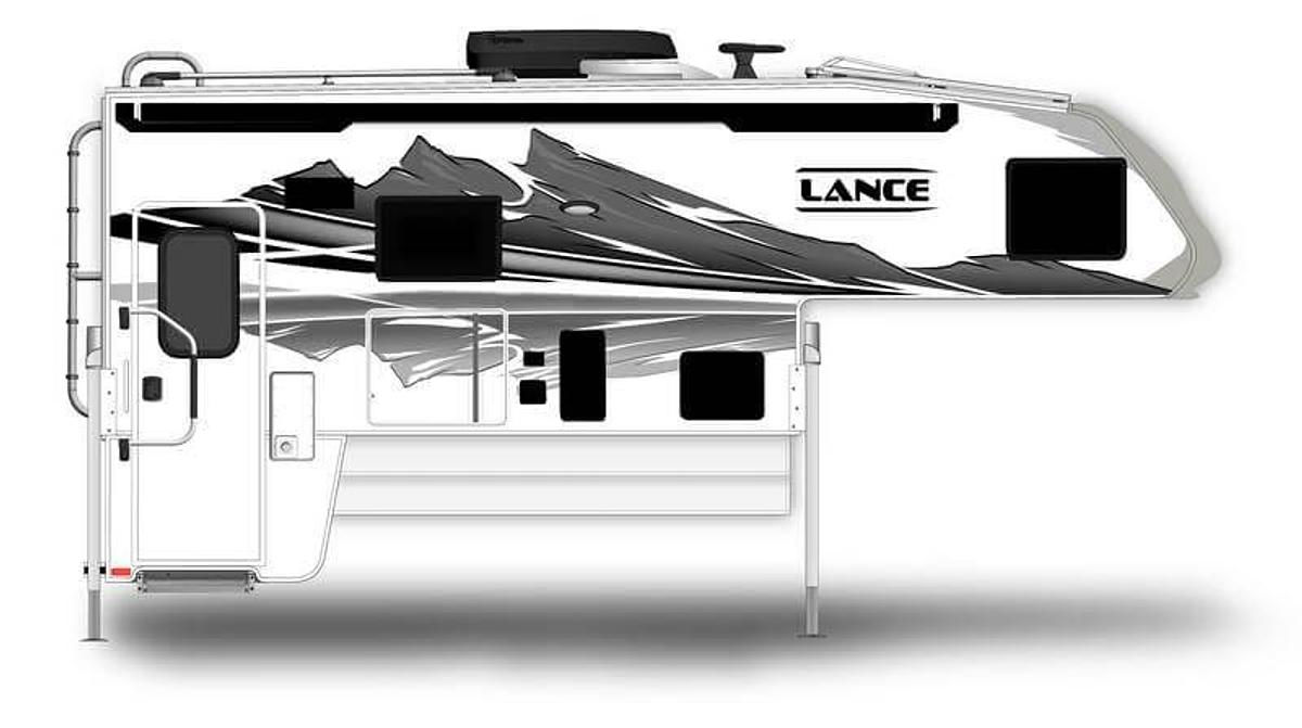 Lance 1172 Truck Camper