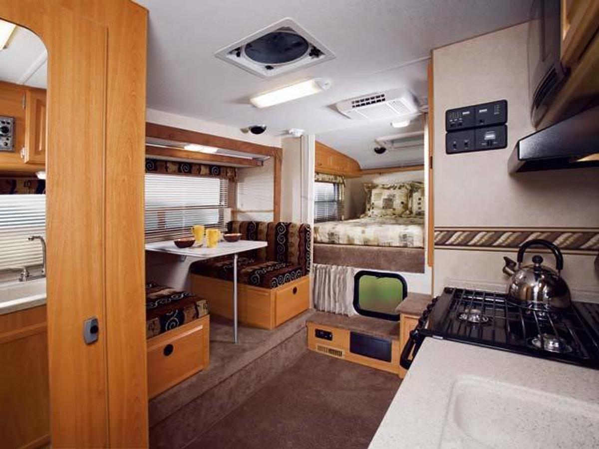 2008 Lance Camper Manufacturing Long Bed 1131