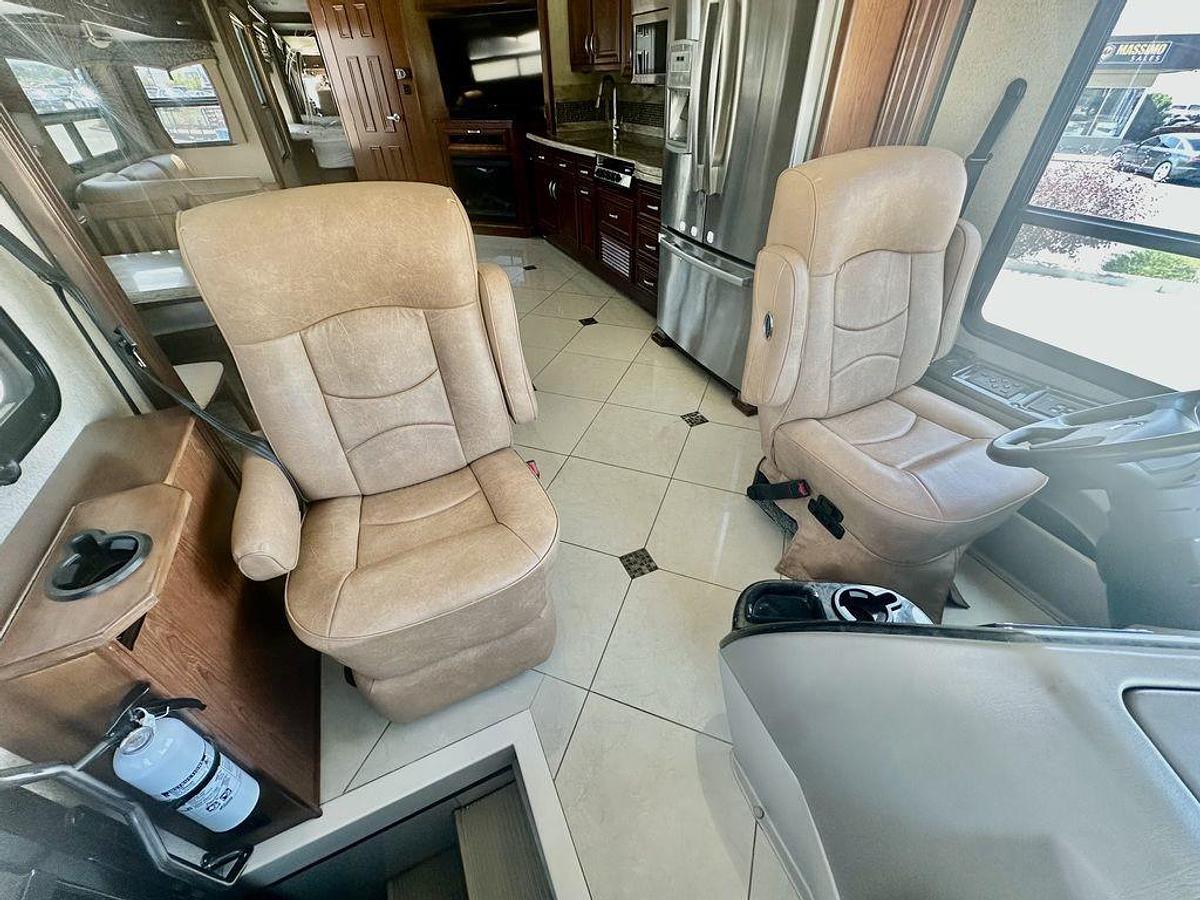 Used 2015 Forest River, Inc. Berkshire XL Cummins ISB-XT 360HP Engine 40QL