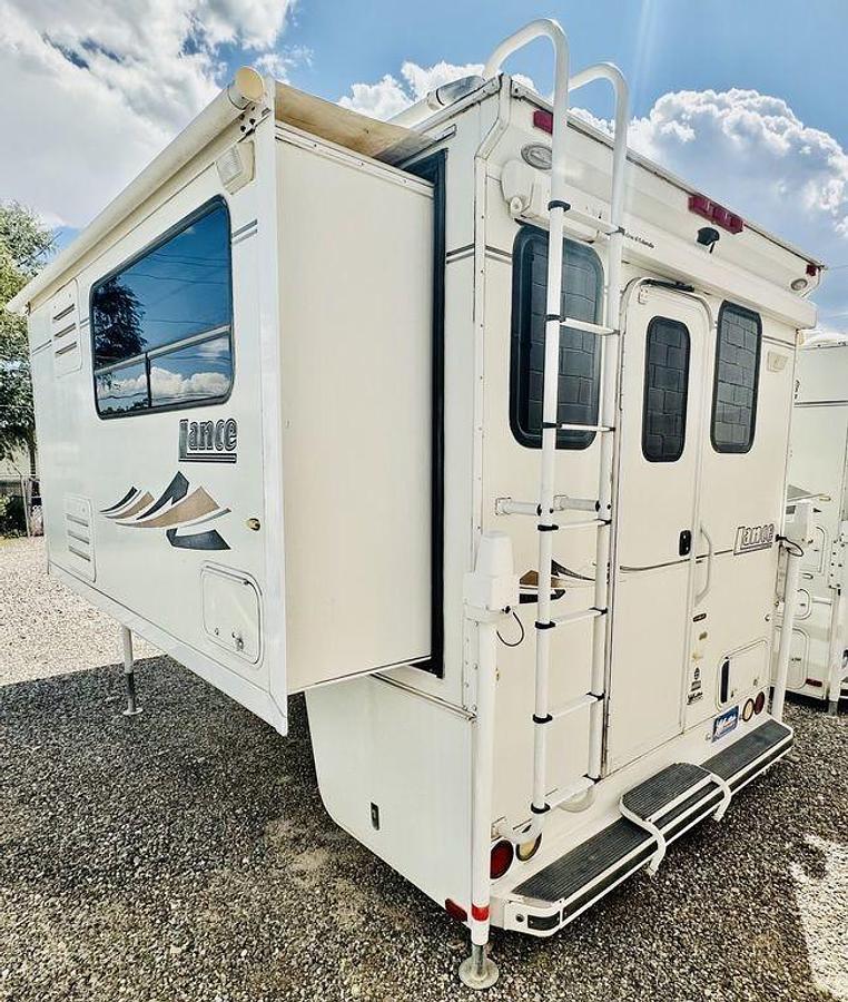 Used 2005 Lance 1181