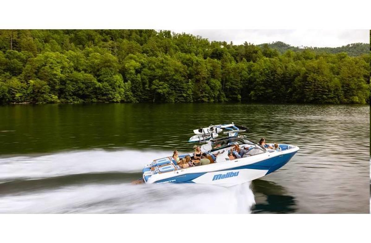2024 Malibu Boats 26 LSV