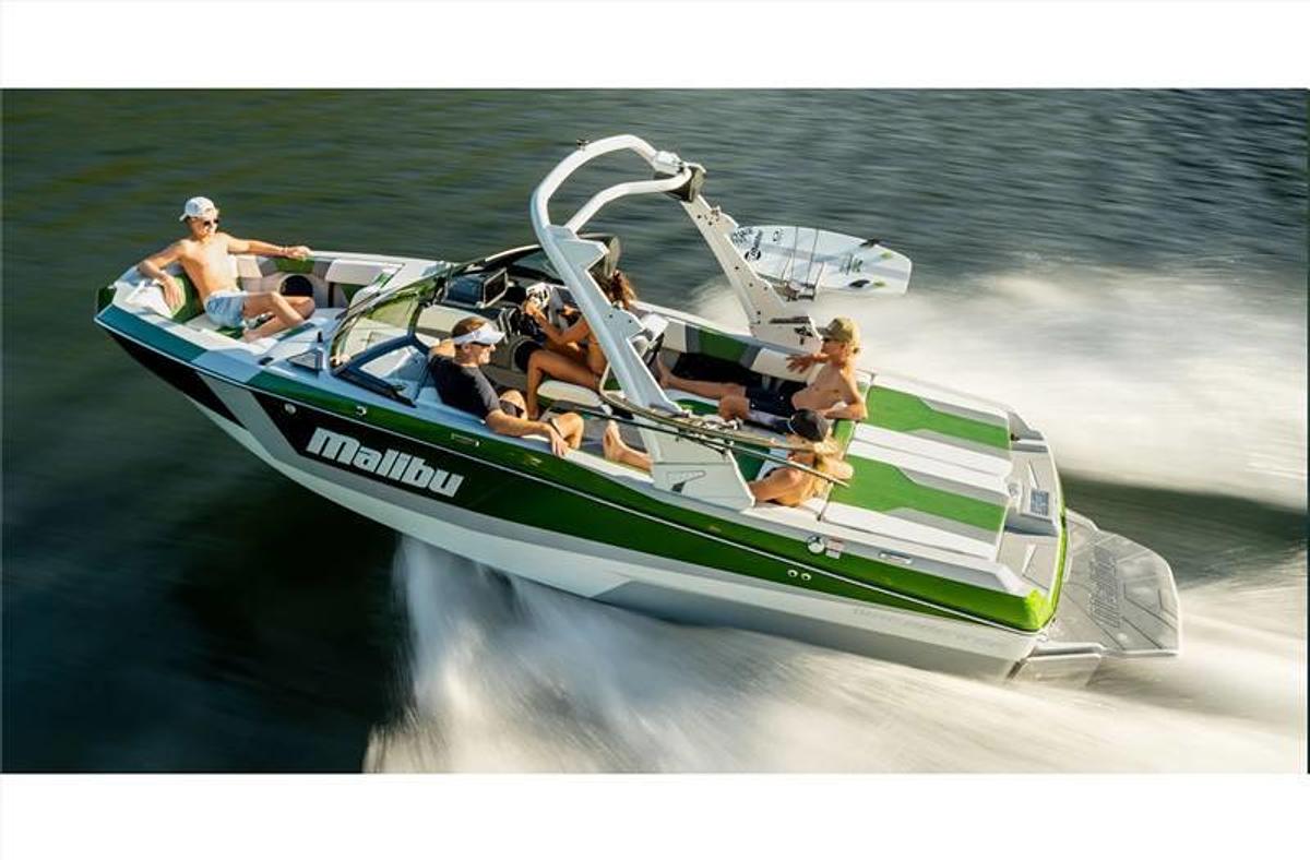 2024 Malibu Boats 21 LX