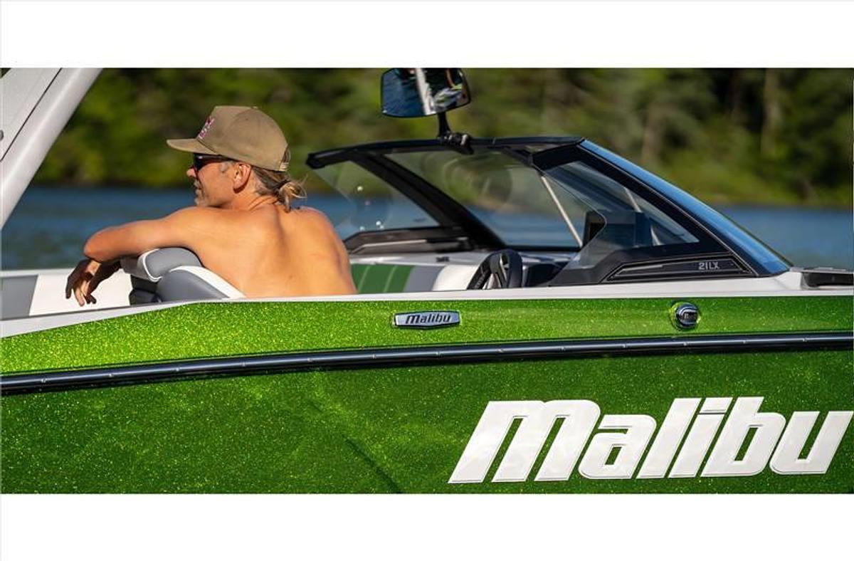 2024 Malibu Boats 21 LX