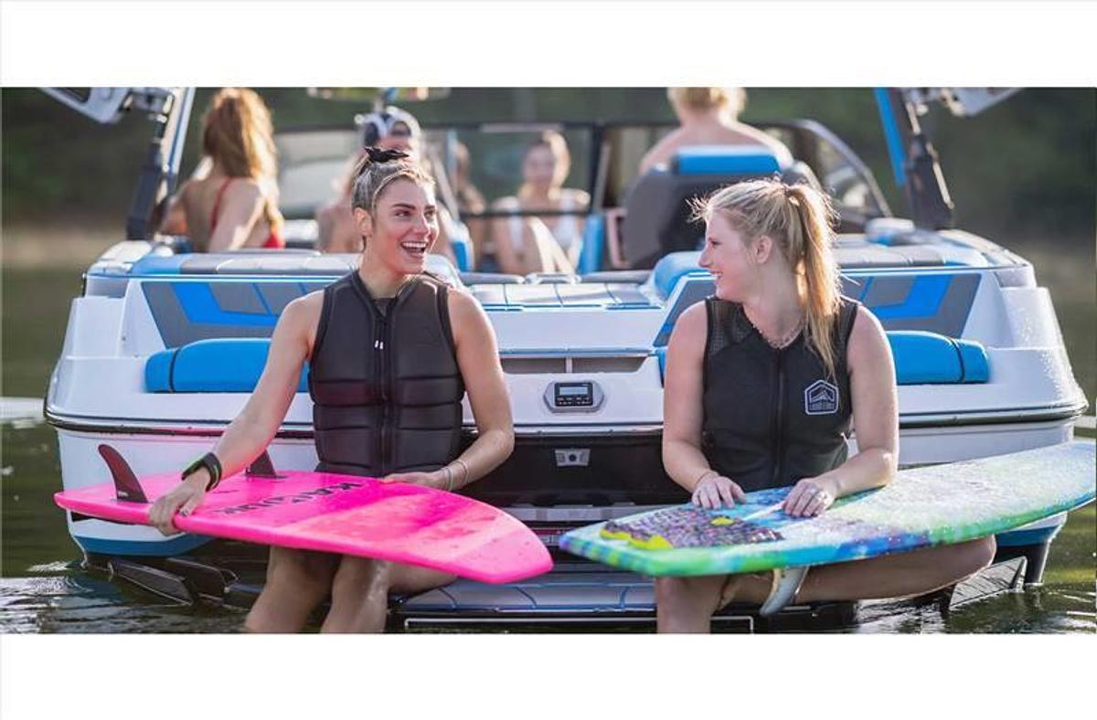 2024 Malibu Boats 24 MXZ