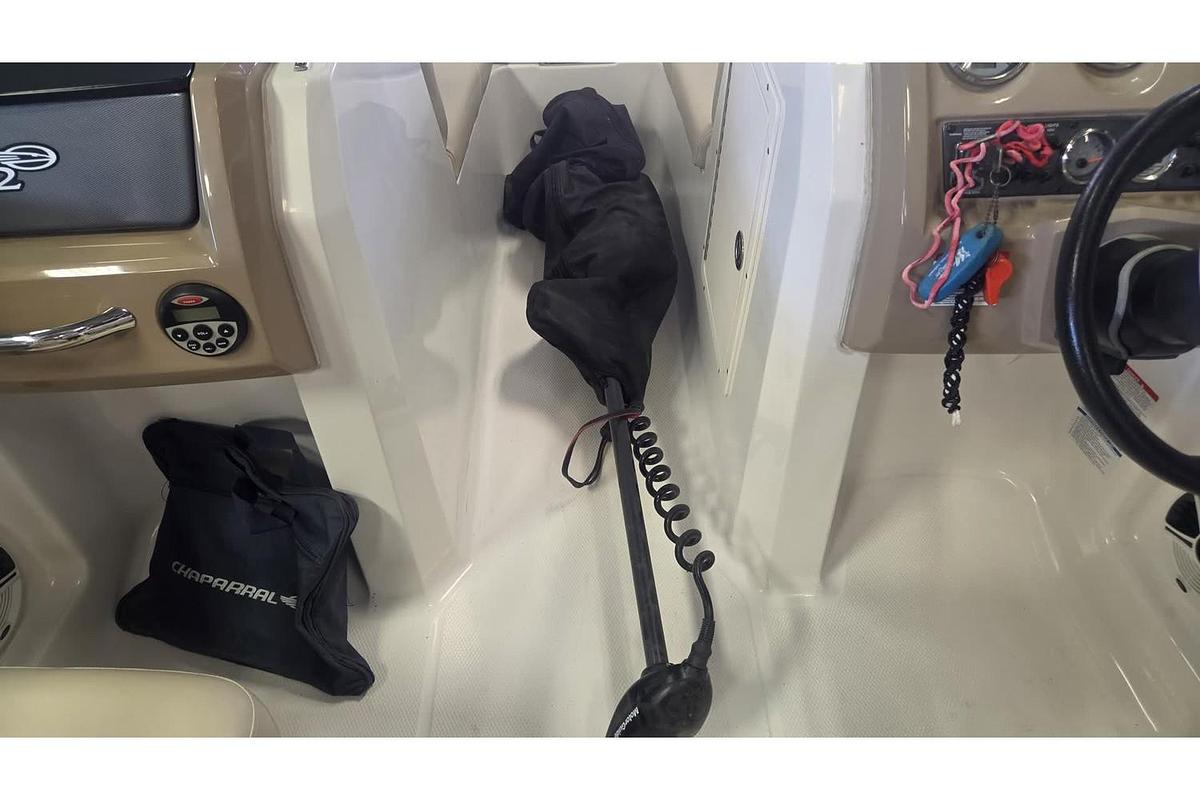 Used 2012 Chaparral H20 19