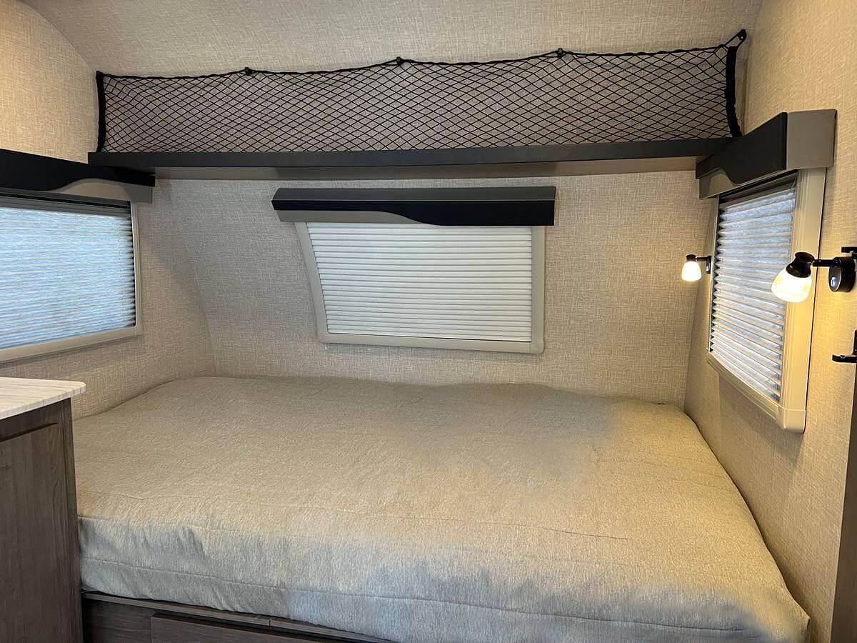 Lance 1475 Travel Trailer