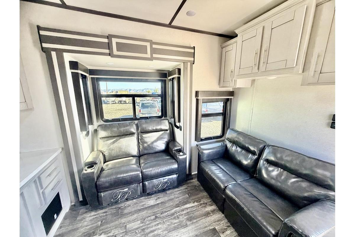 Used 2021 Keystone RV Fuzion 379